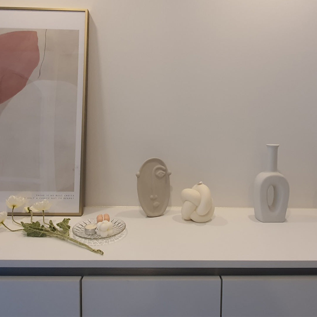 Abstract face vase